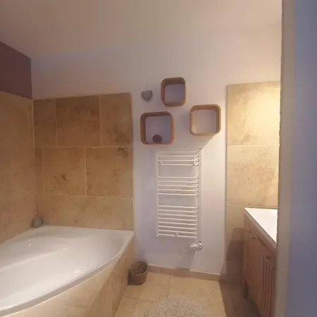 Villa Villa *