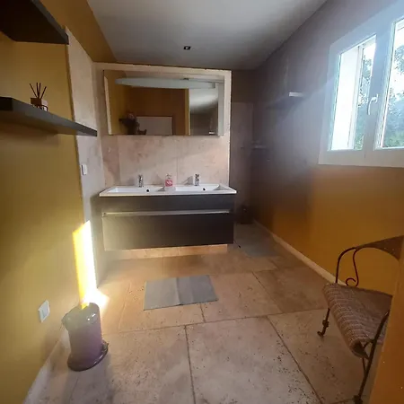 Villa *